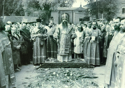 25.Литургия на соборной площади Спасо-Евфр. мон-ря в день пам.прп.Евф.